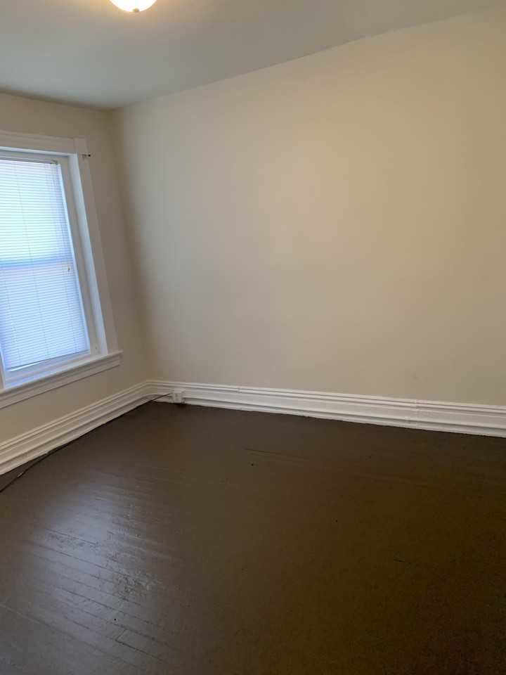 2209 4th Ave #A - Photo 6 of 12