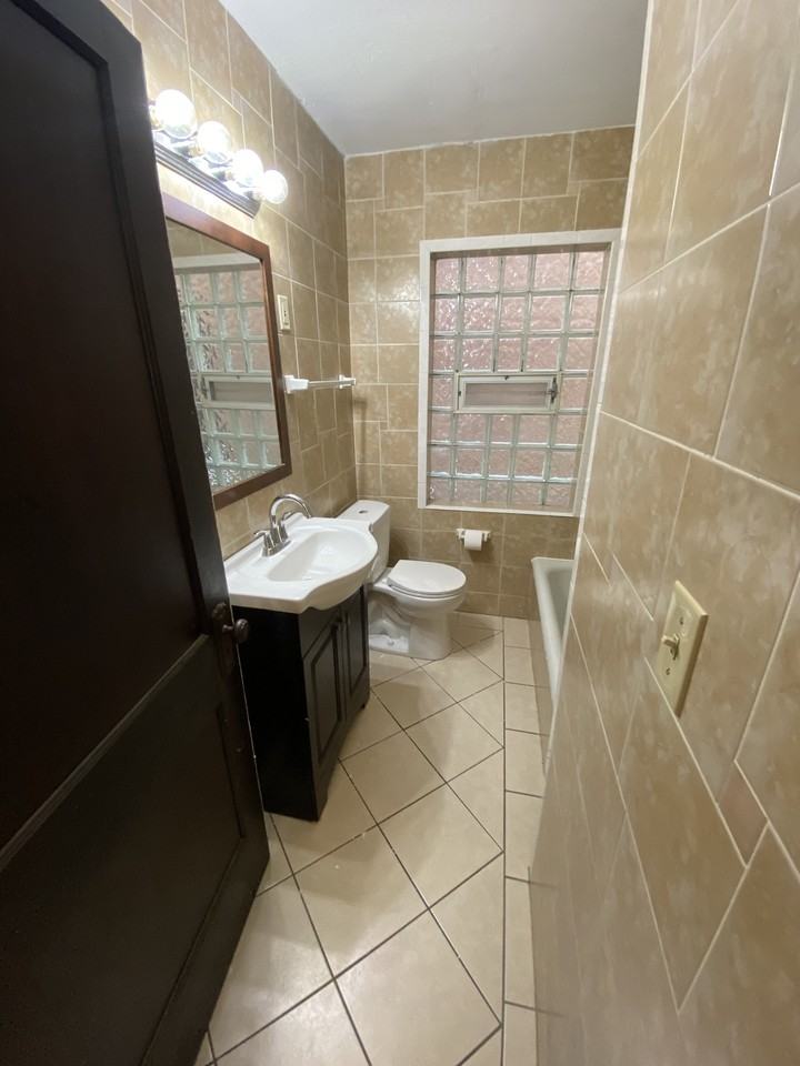 226 S Winebiddle St #8794973 - Photo 6 of 6