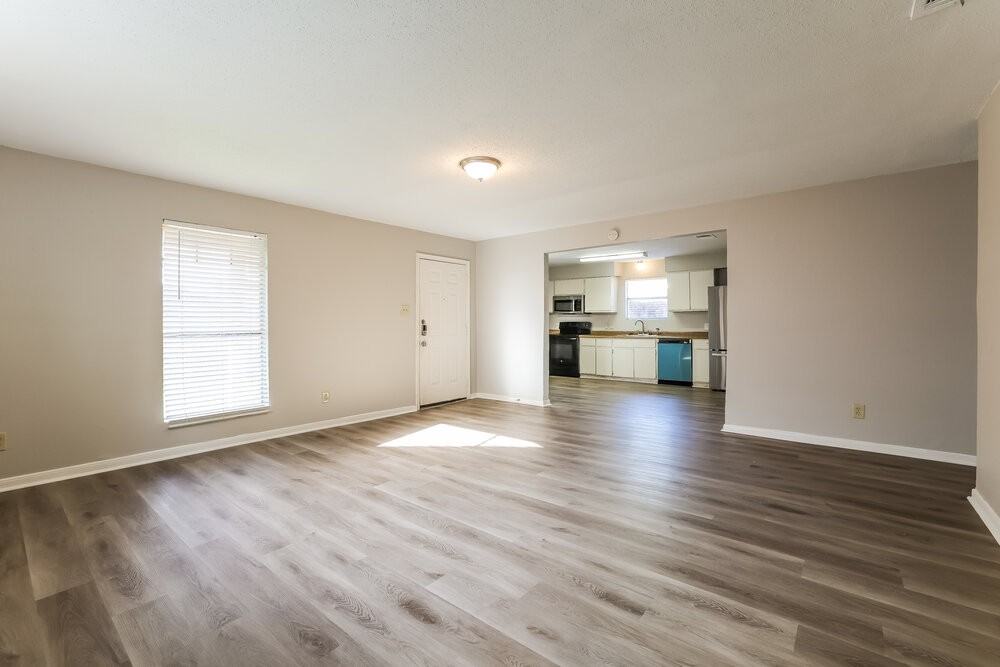 5606 Drakestone Blvd - Photo 5 of 16