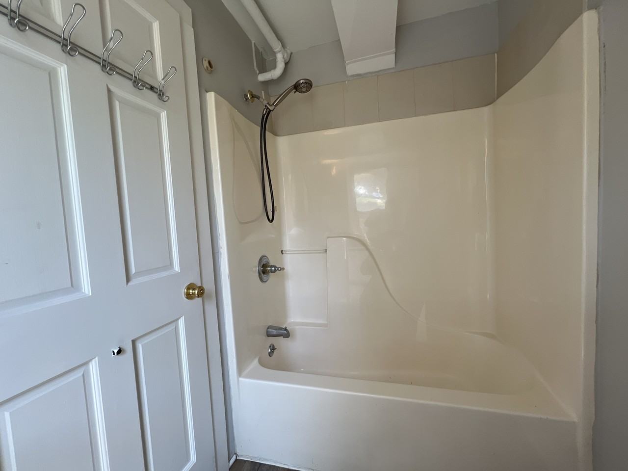582 Loras Blvd #2 - Photo 6 of 13