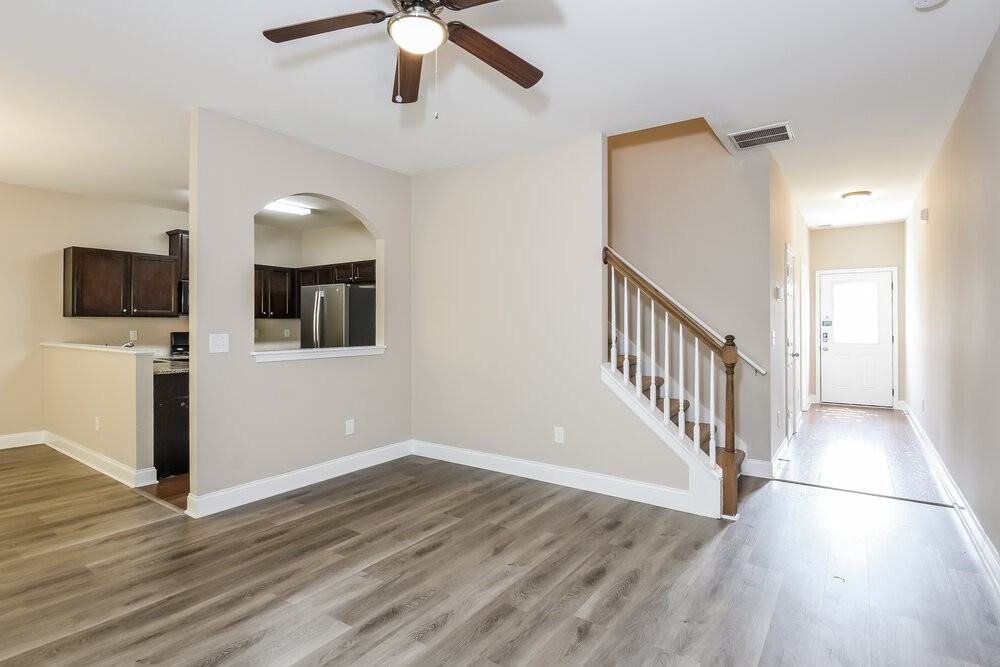 125 Bethany Manor Dr - Photo 7 of 17