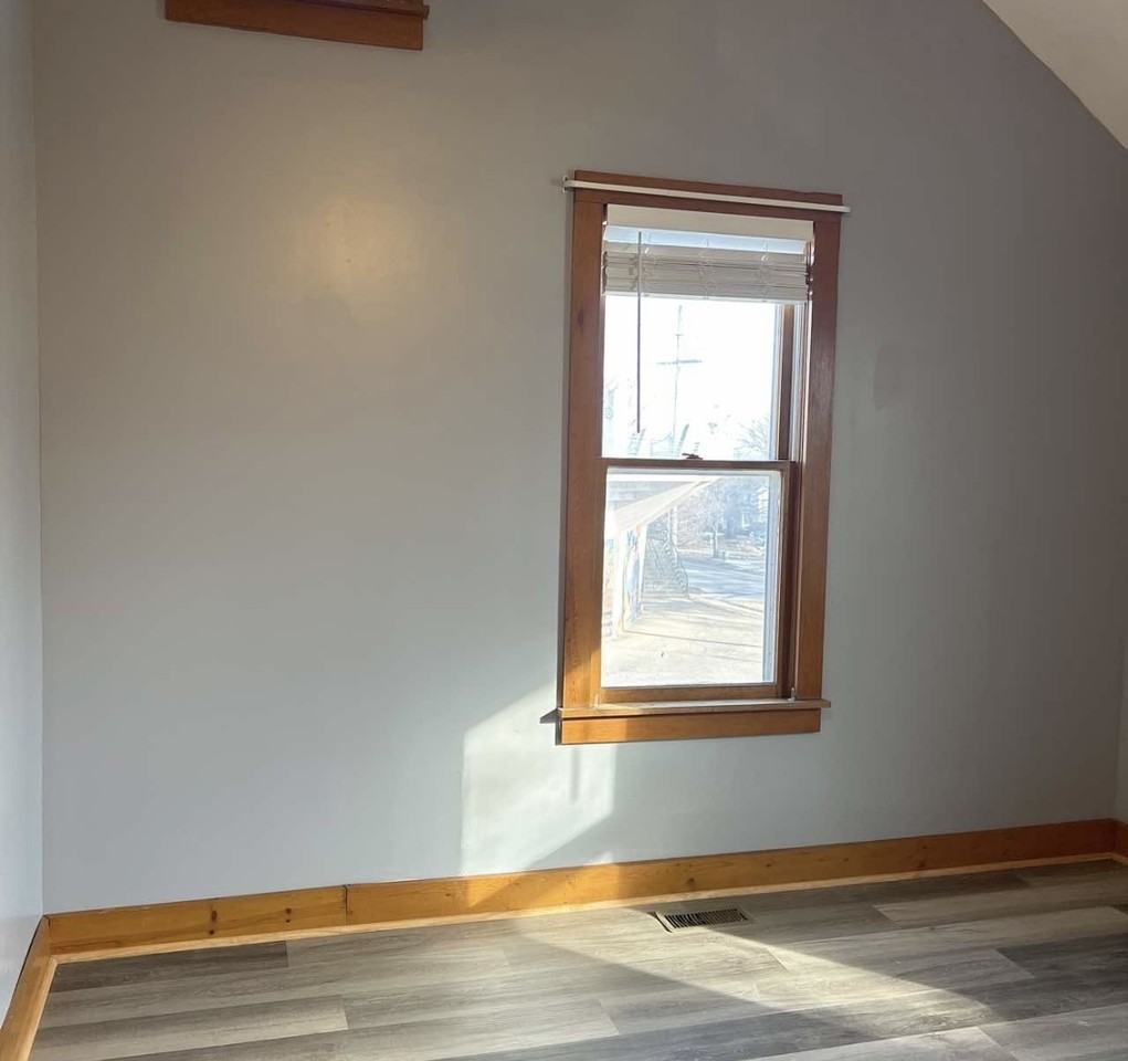 1043 Delaware St Apt B - Photo 2 of 12