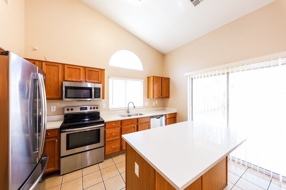14815 W Dovestar Dr - Photo 5 of 16