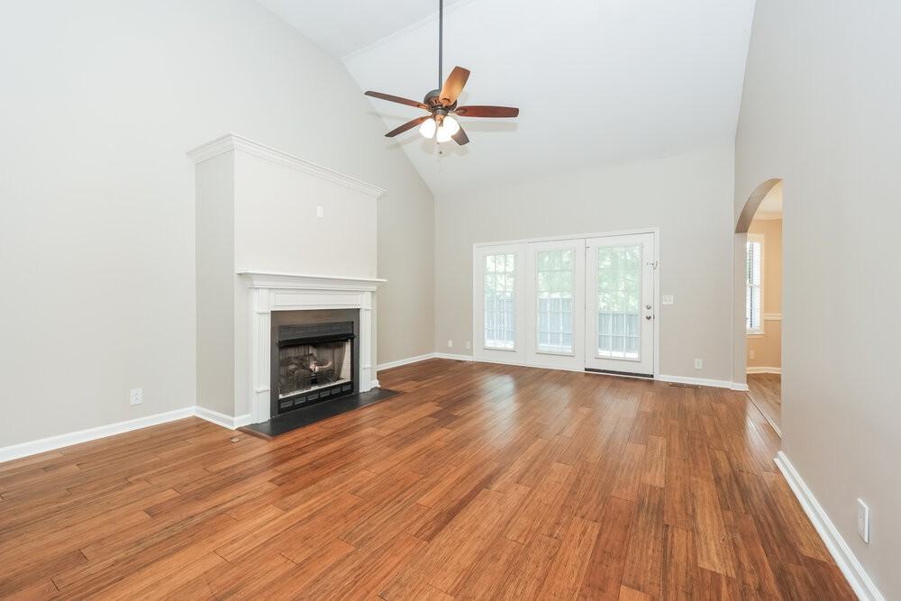 6381 Paddington Way - Photo 4 of 17