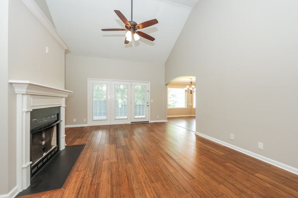 6381 Paddington Way - Photo 5 of 17