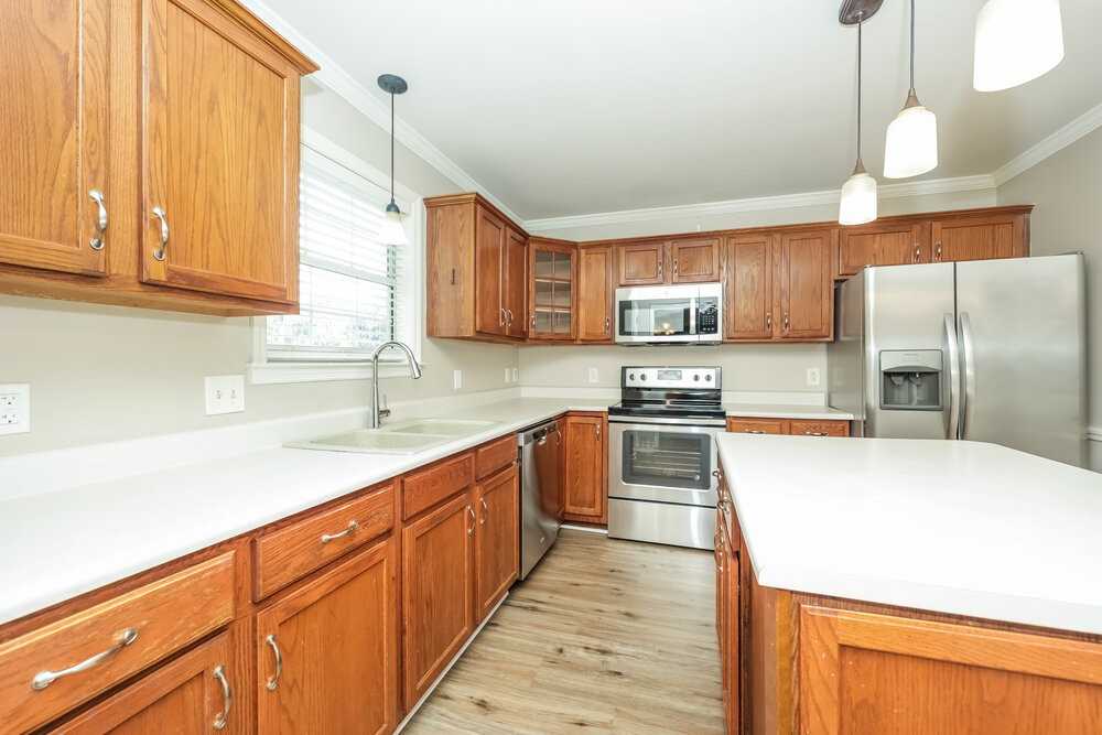 6381 Paddington Way - Photo 7 of 17