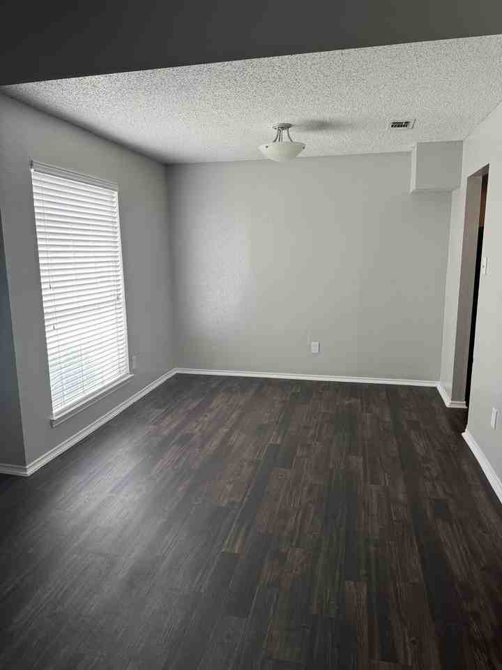 5982 Westcreek Dr - Photo 3 of 14