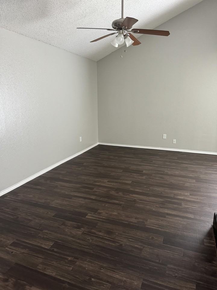 5982 Westcreek Dr - Photo 3 of 14