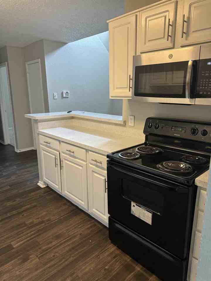 5982 Westcreek Dr - Photo 2 of 14