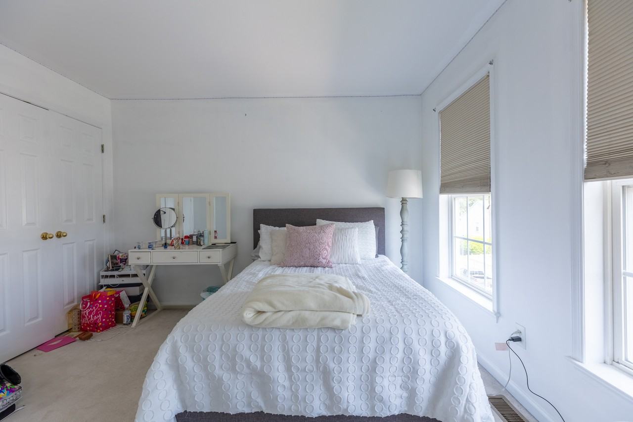 536 E Boxborough Dr - Photo 3 of 25