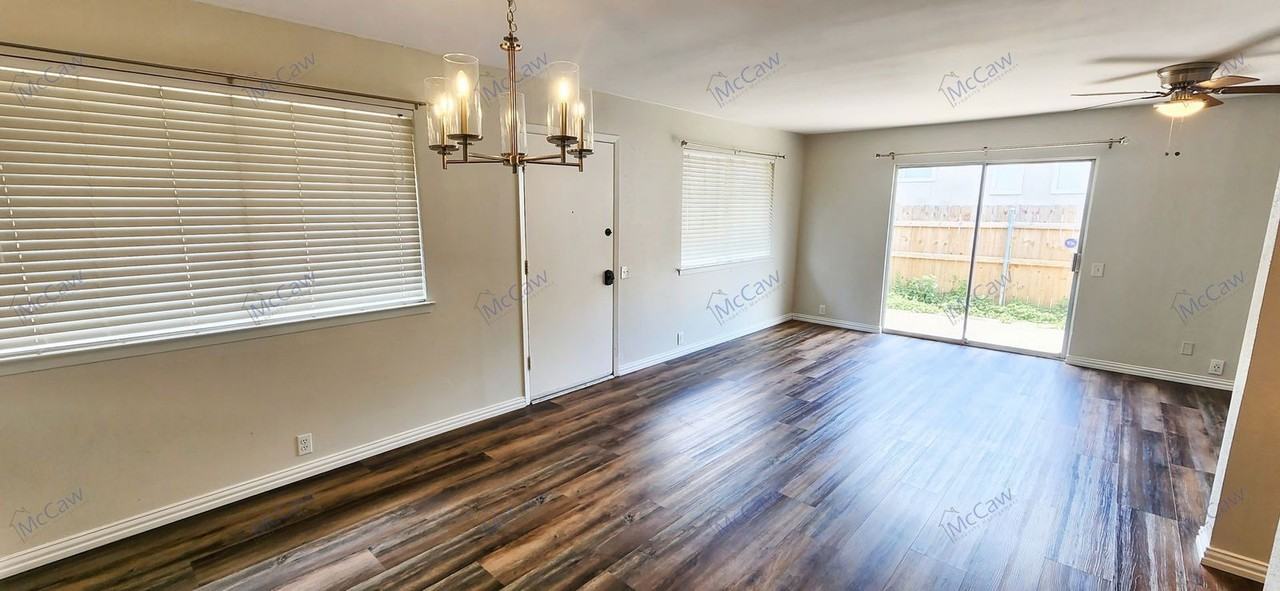 4402 Tophill Ln - Photo 6 of 28