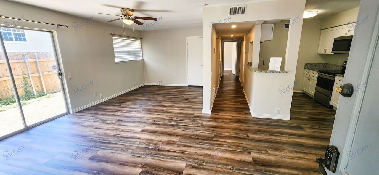 4402 Tophill Ln - Photo 3 of 28