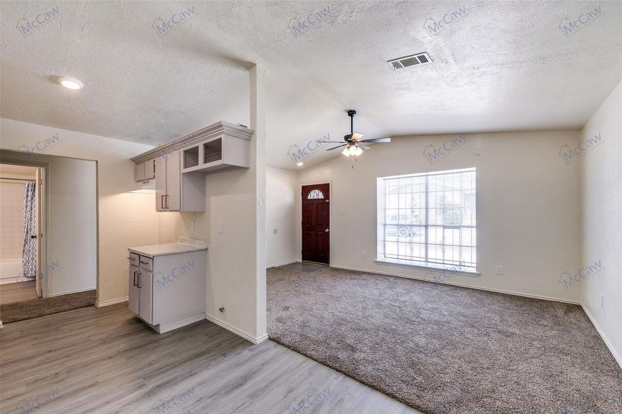 9912 Hustead St - Photo 5 of 13