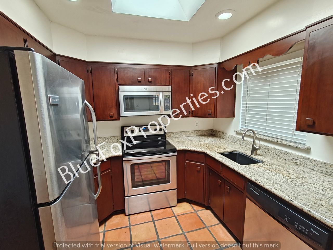 2340 N Hampton St - Photo 2 of 24