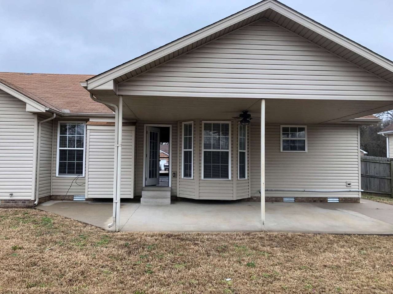 2626 Del Ray Dr - Photo 4 of 5
