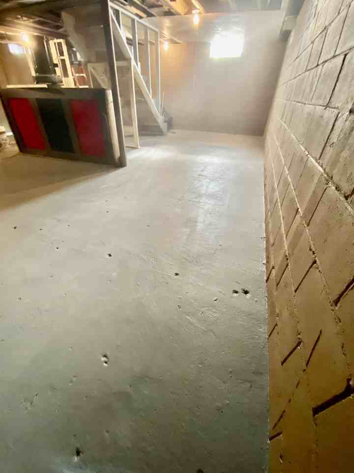 19930 Charest St - Photo 2 of 15