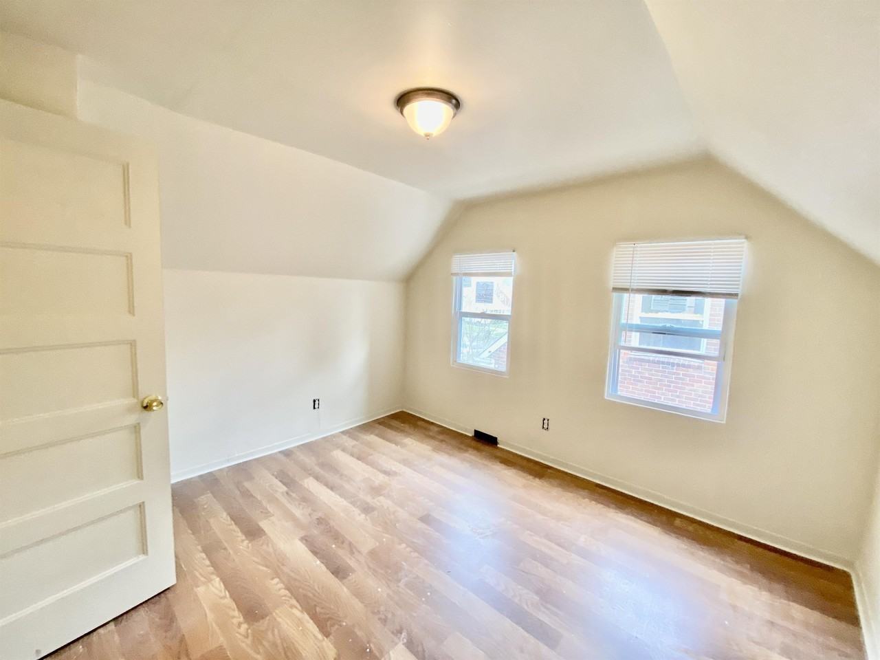 19930 Charest Street - Photo 5 of 15