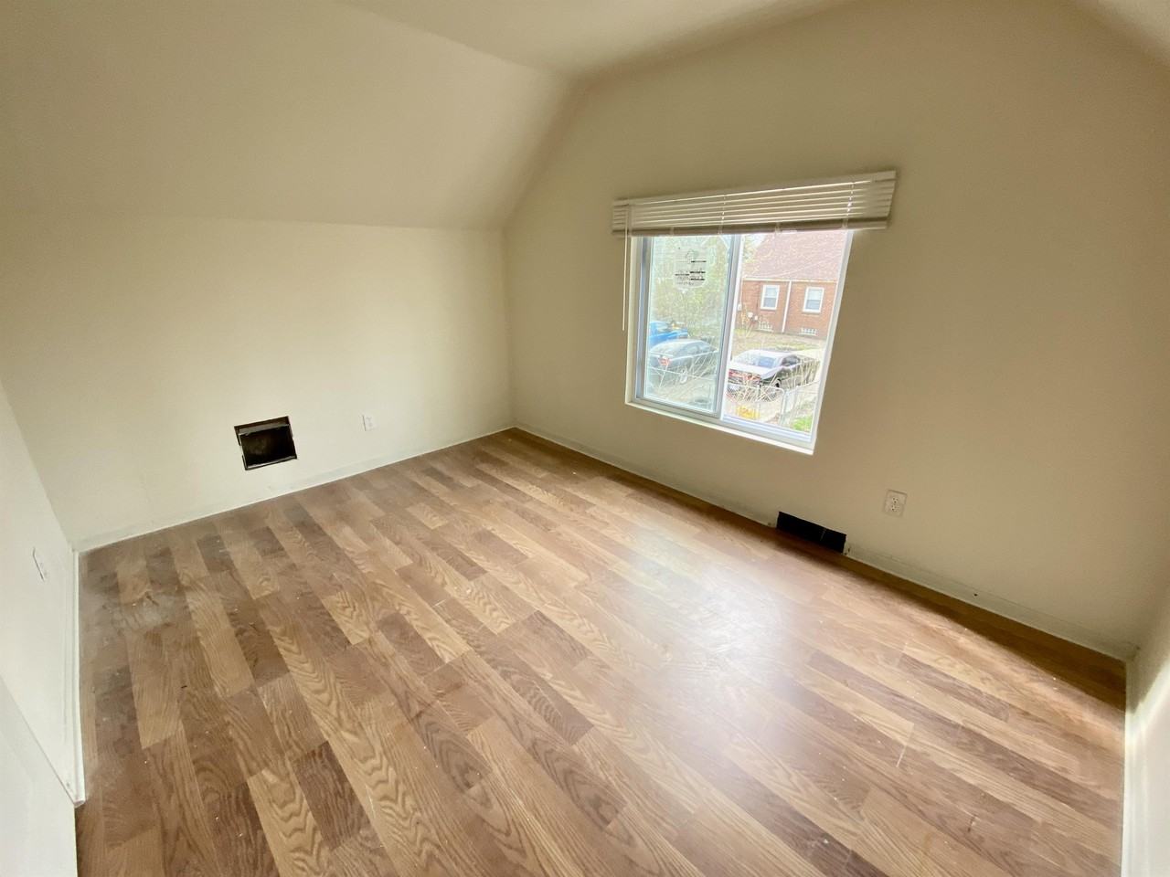 19930 Charest Street - Photo 7 of 15