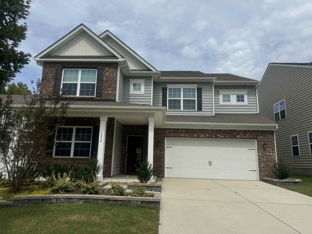 3024 Kirkwall Ln - Photo 2 of 31