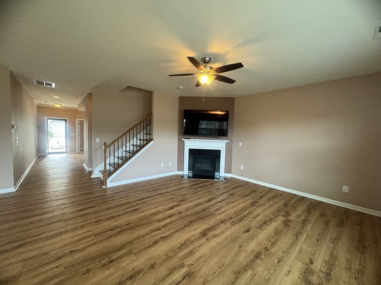 3024 Kirkwall Ln - Photo 7 of 31