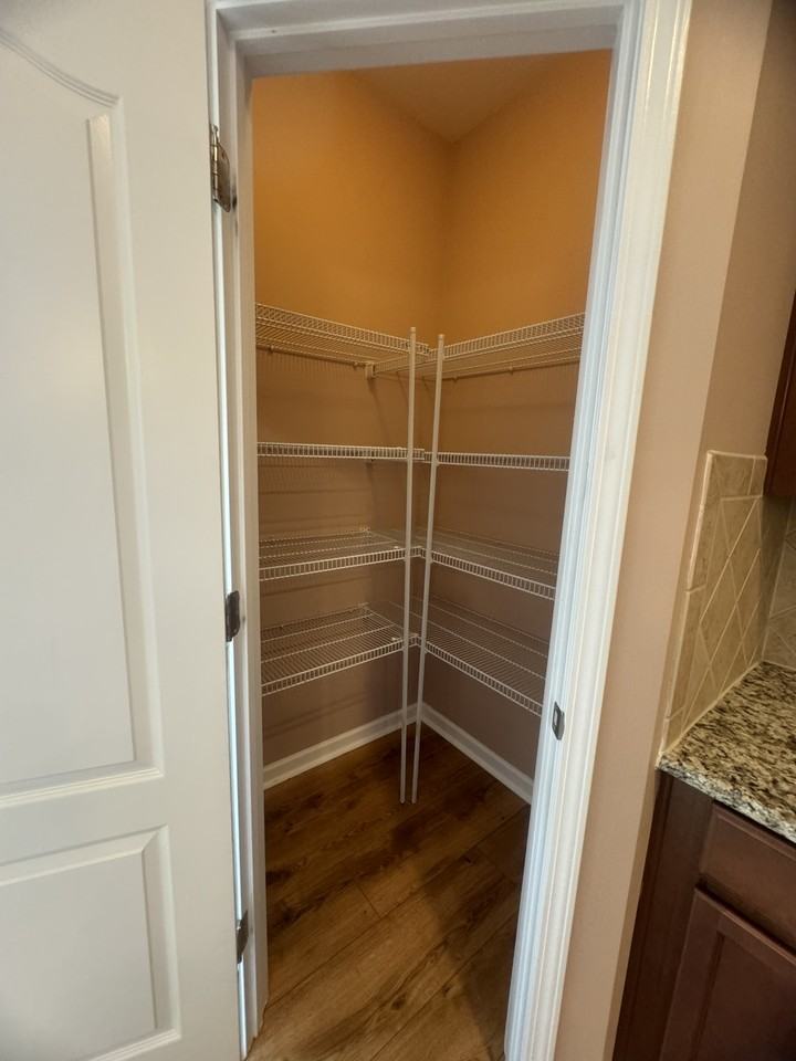 3024 Kirkwall Ln - Photo 2 of 31