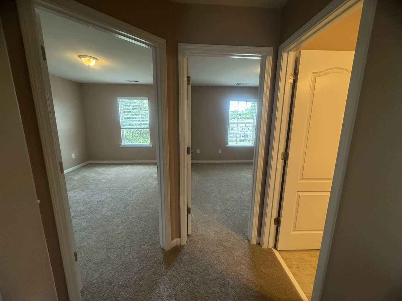 3024 Kirkwall Ln - Photo 6 of 31