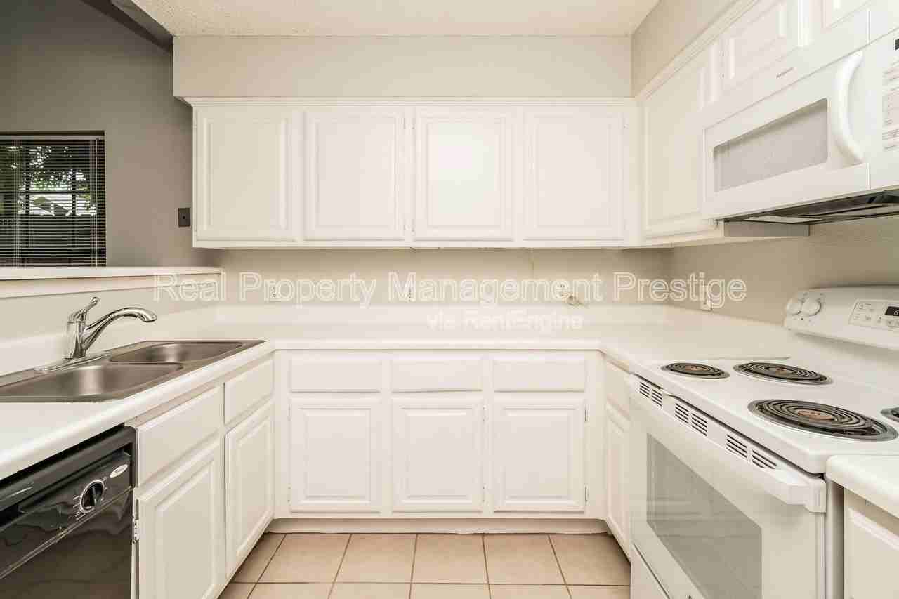 200 Pecan Dr #702 - Photo 5 of 15