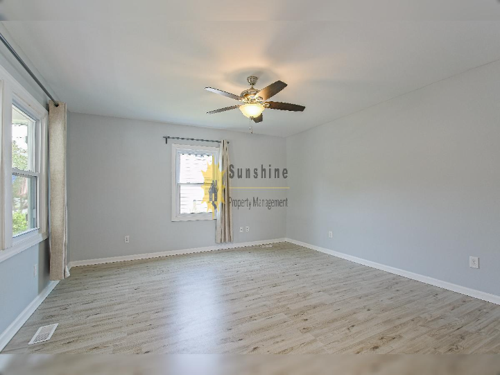 3708 Amherst St - Photo 2 of 10