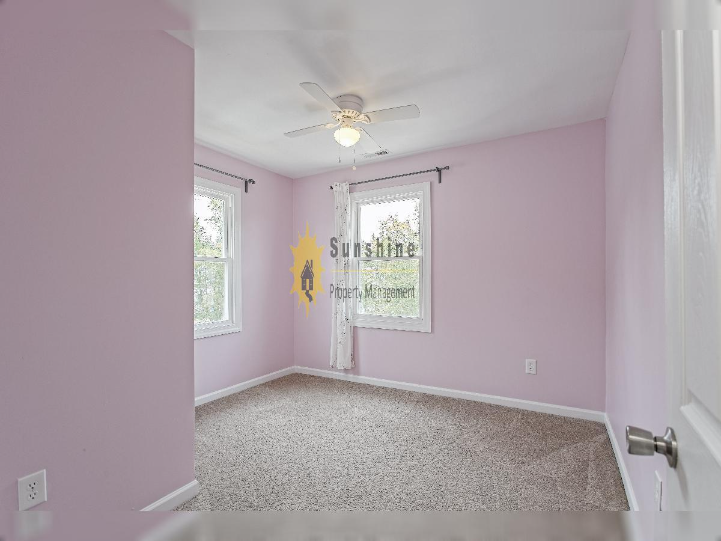 3708 Amherst St - Photo 3 of 10