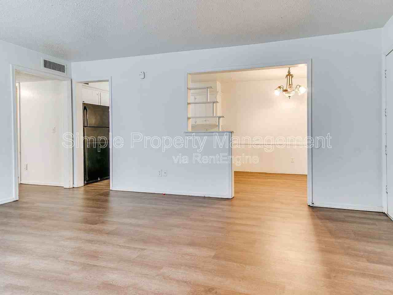 3524 Nw 51st St #3 - Photo 2 of 20