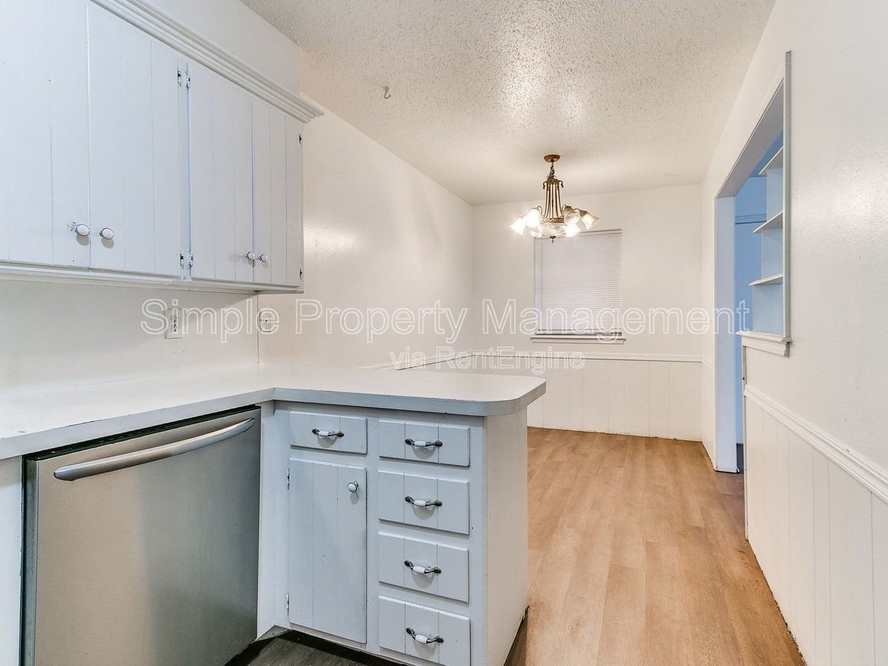 3524 Nw 51st St #3 - Photo 6 of 20