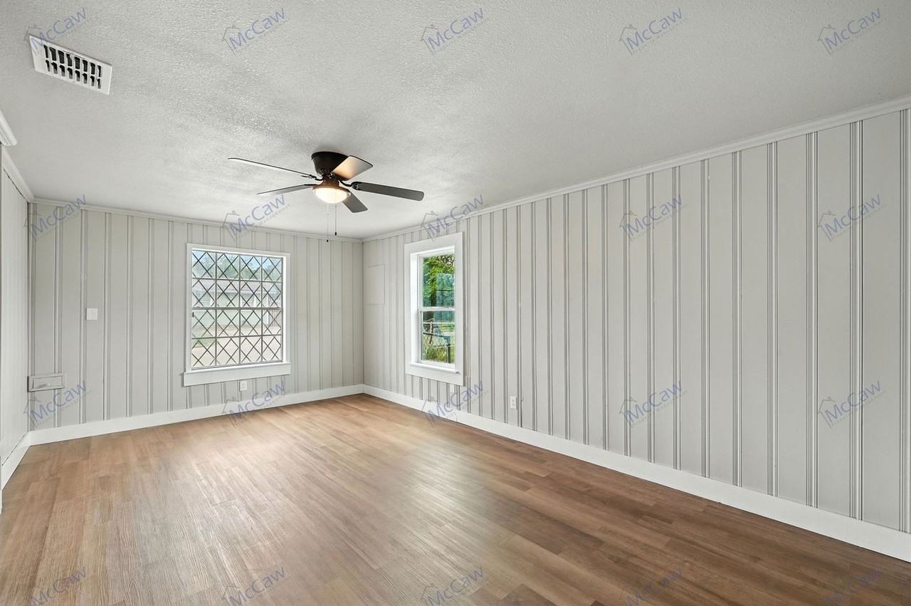 4929 Willie St - Photo 5 of 21