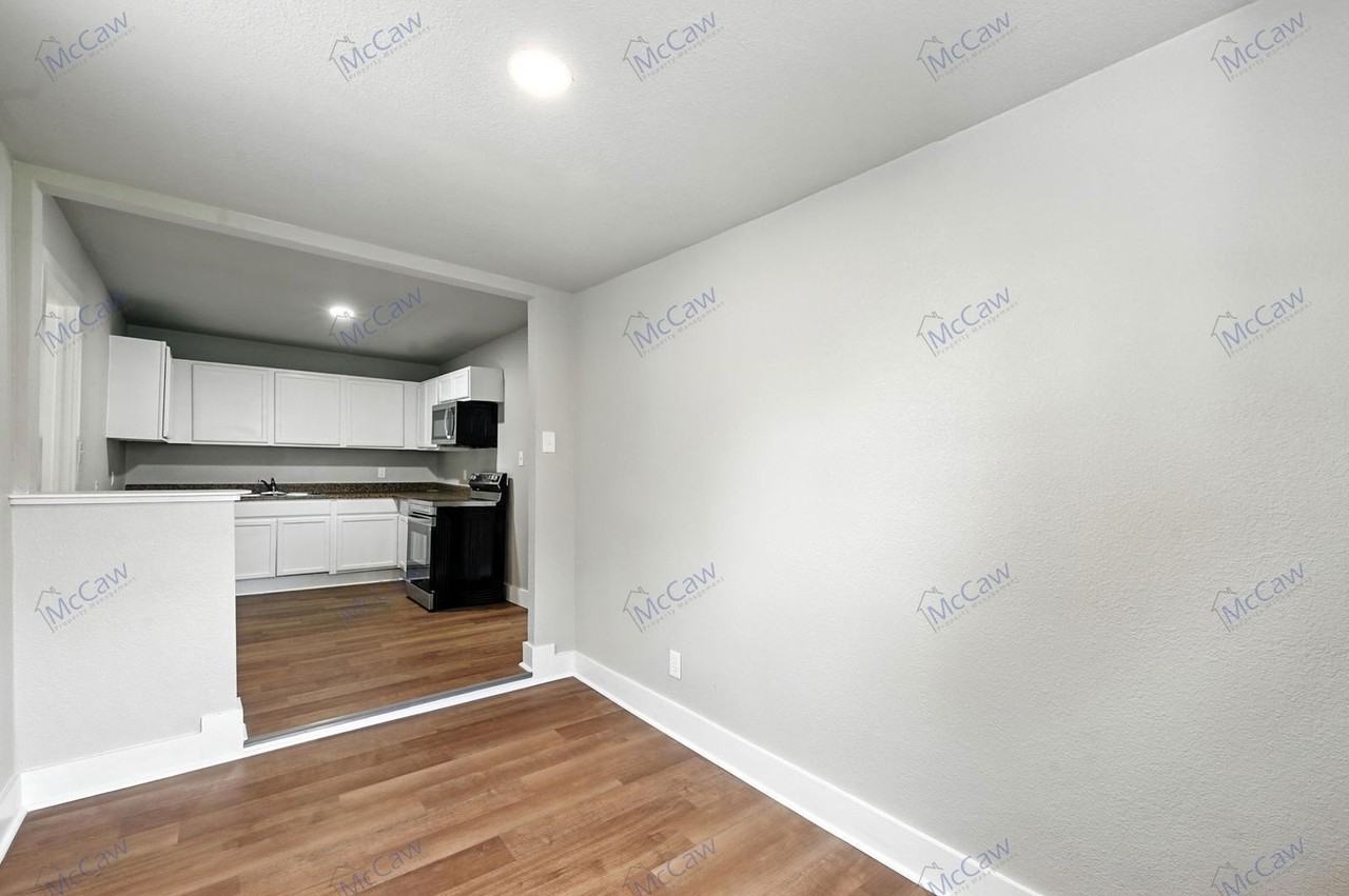 4929 Willie St - Photo 6 of 21