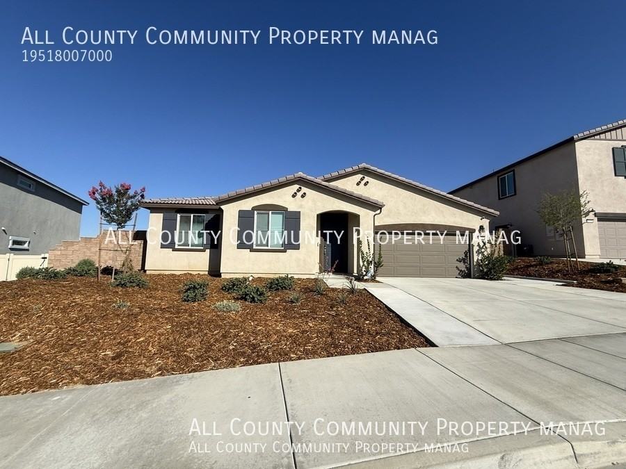 11615 Zoeller St - Photo 3 of 50