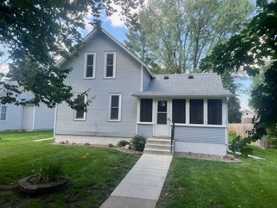 611 Walnut St - Photo 1 of 1