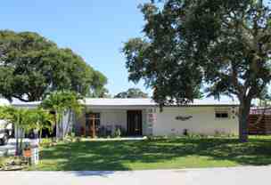 415 N Shore Dr - Photo 1 of 1