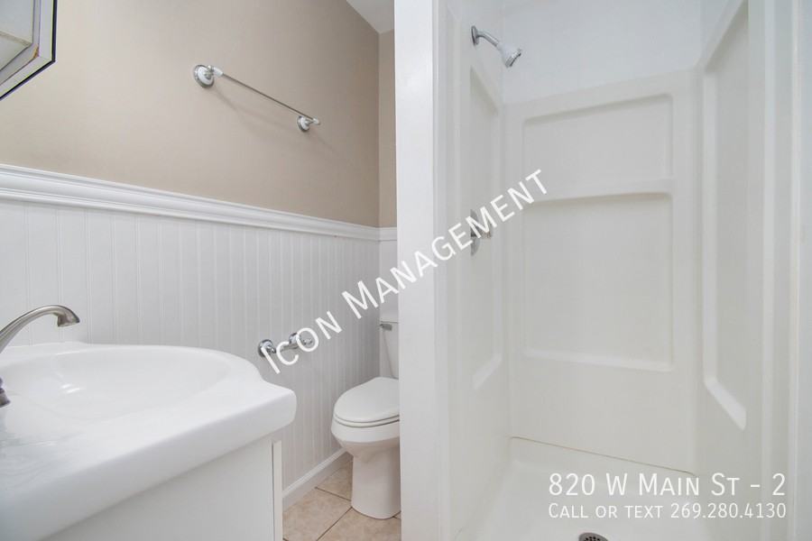 820 W Main St #2 - Photo 3 of 11