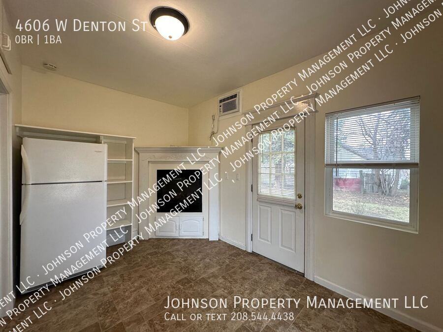 4606 W Denton St #2 - Photo 5 of 10