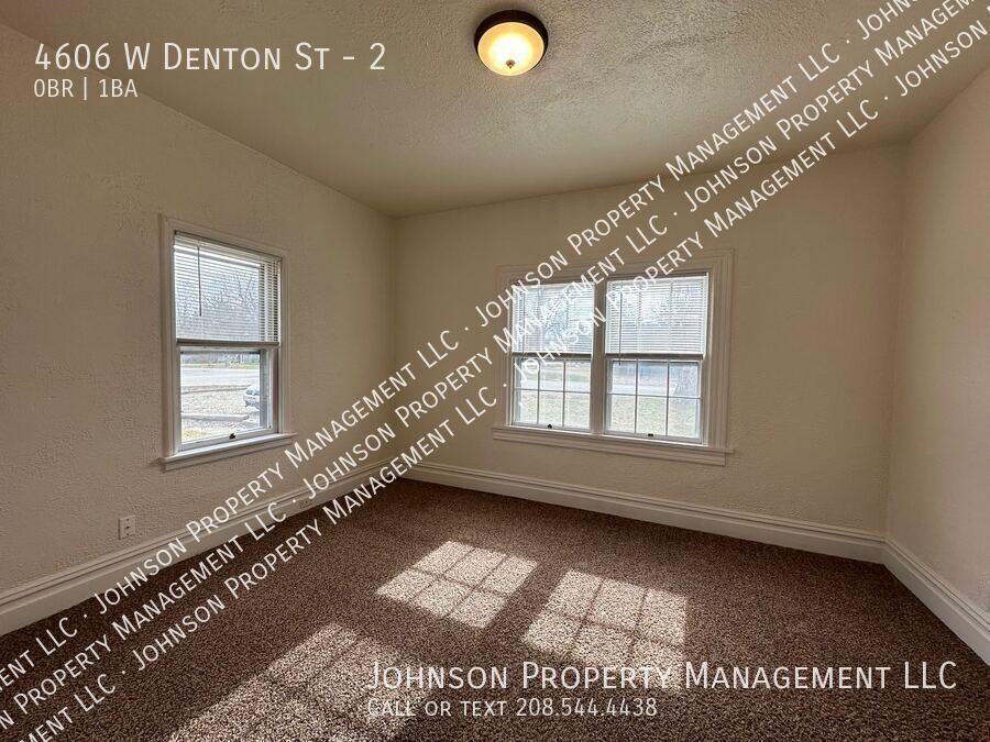 4606 W Denton St #2 - Photo 6 of 10