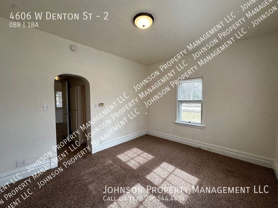 4606 W Denton St #2 - Photo 7 of 10