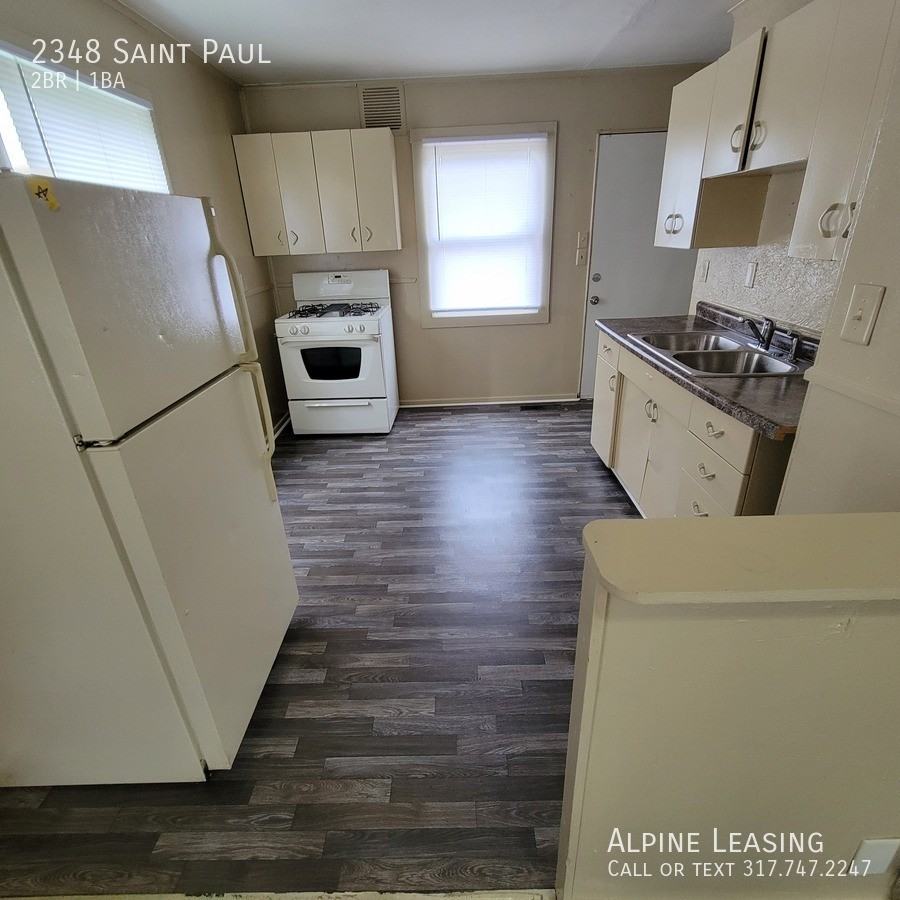 2348 Saint Paul St - Photo 4 of 7