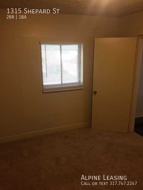 1315 Shepard St - Photo 4 of 6