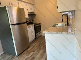 featured image of 1015 Summit Ave #2