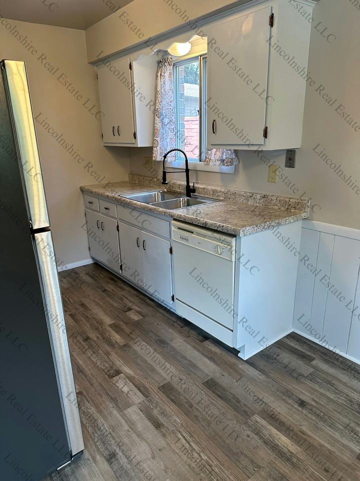 1015 Summit Avenue, Unit Unit 2 - Photo 2 of 13