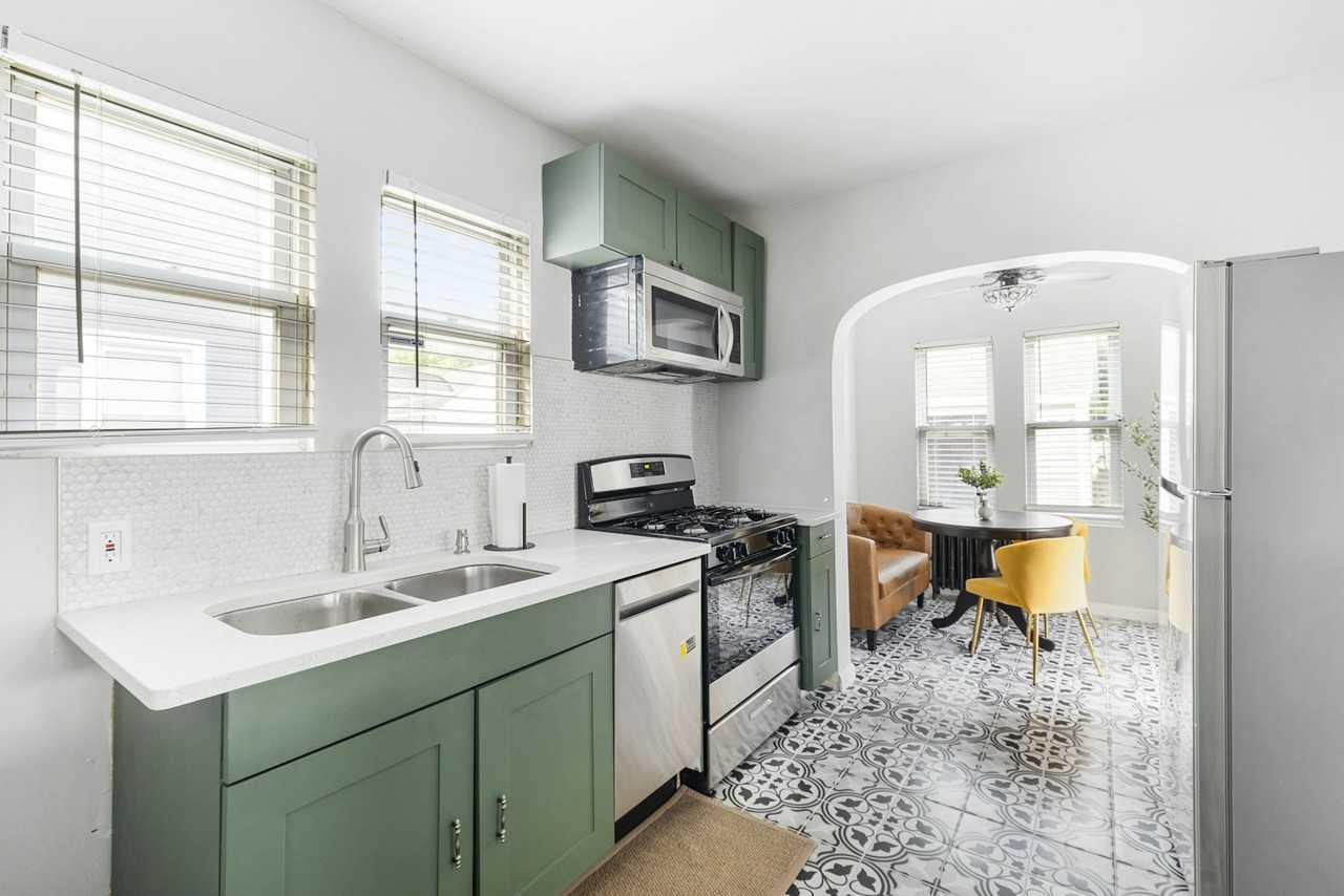 99-15 199th St - Photo 3 of 15