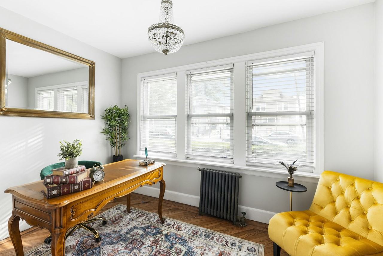 99-15 199th St - Photo 6 of 15