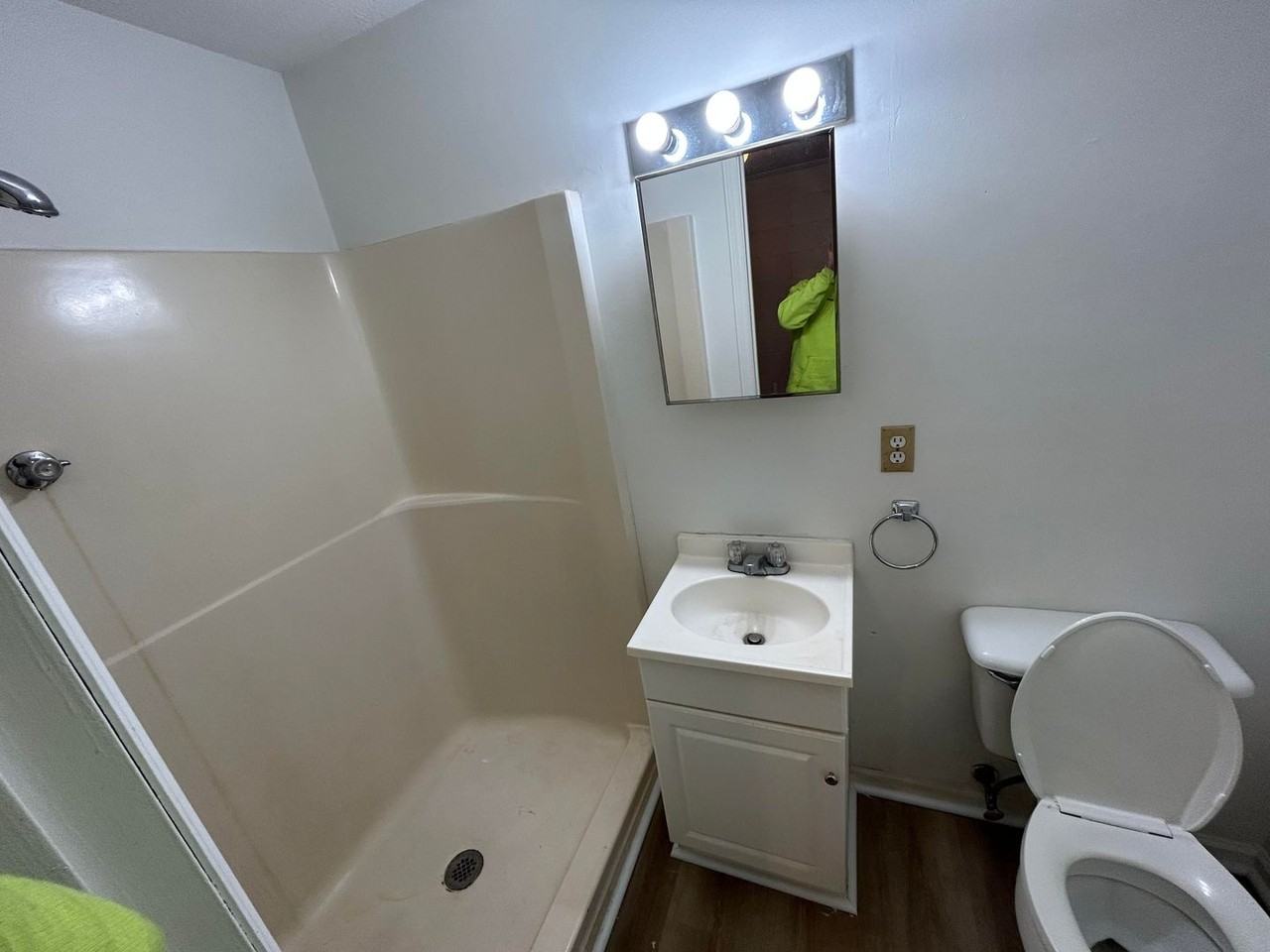 Grandview Apartments - Photo 2 of 8