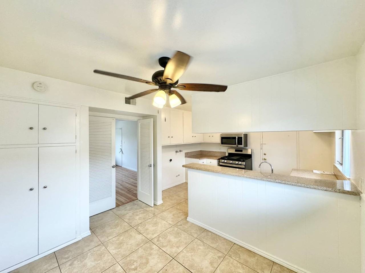 806 Arcadia Ave #7 - Photo 3 of 16