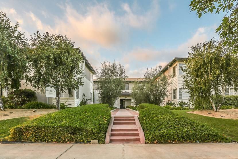 550 South Marengo Avenue #C - Photo 2 of 5