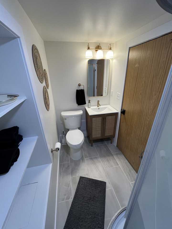 604 Simpson St - Photo 3 of 12